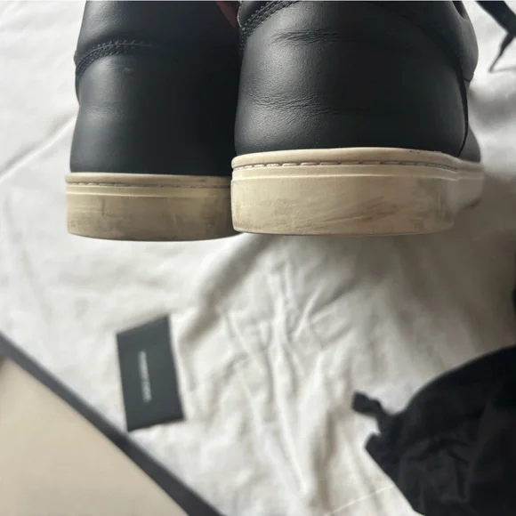 Dolce & Gabbana Men's Black and Gold Sneakers - Picture 6 of 8